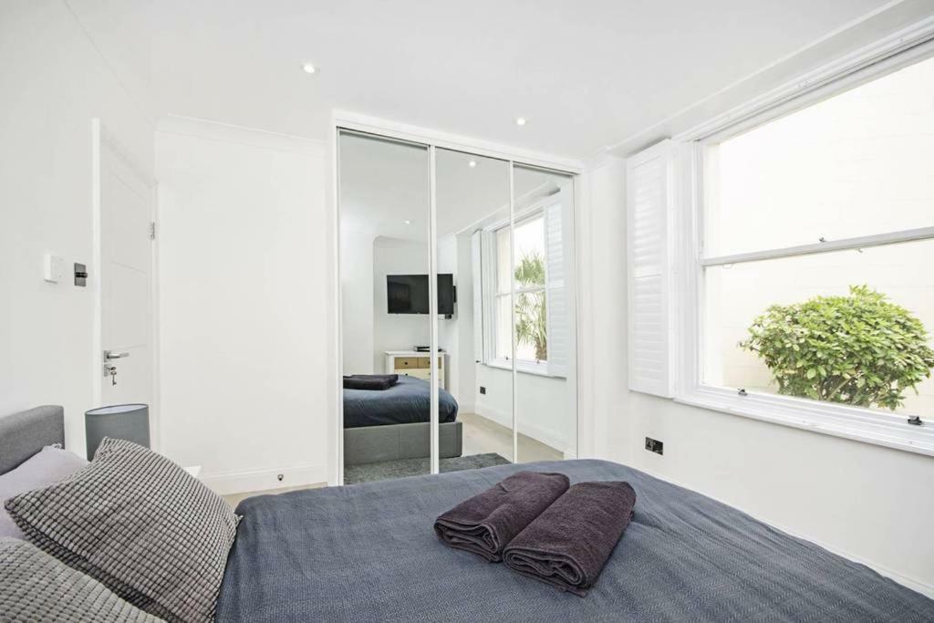 Appartamento Bright Convenient Flat In Little Venice Londra Esterno foto