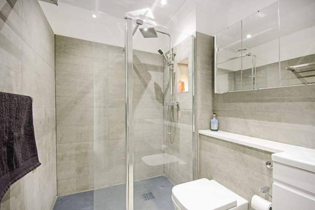 Appartamento Bright Convenient Flat In Little Venice Londra Esterno foto
